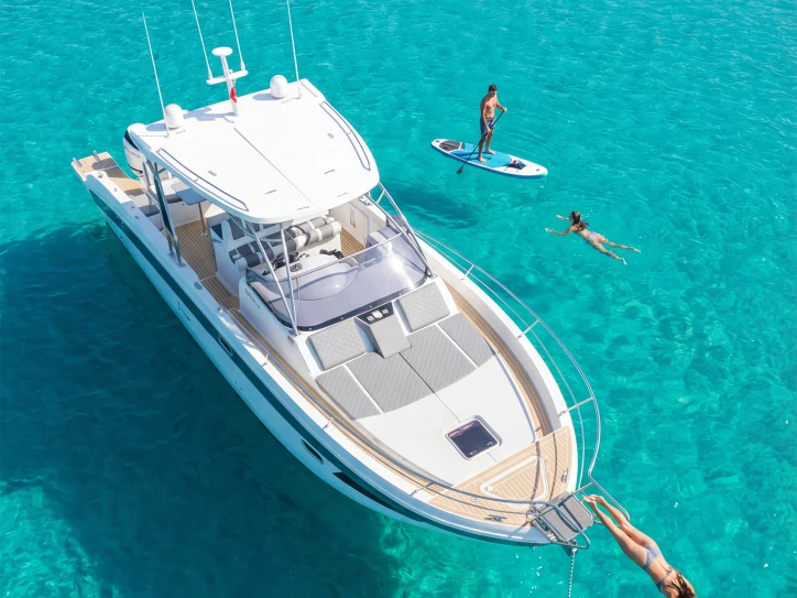 Motorboot mit oder ohne Skipper Saver mieten in Portisco