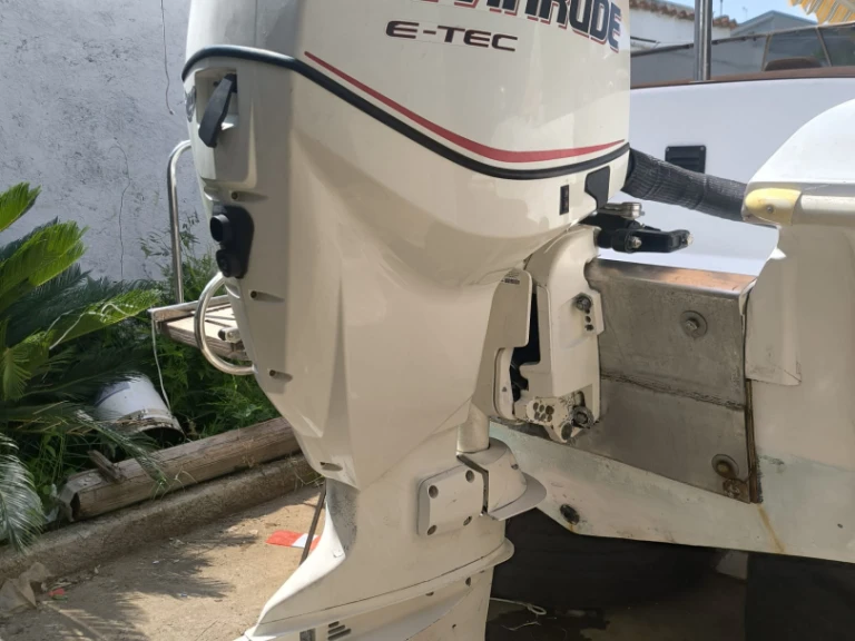 Motorboot mit oder ohne Skipper Tullio-Abbate mieten in Italien