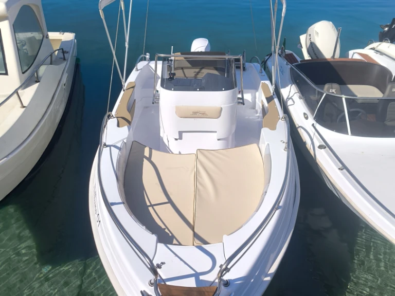 Vermietung Motorboot Blumax mit Führerschein