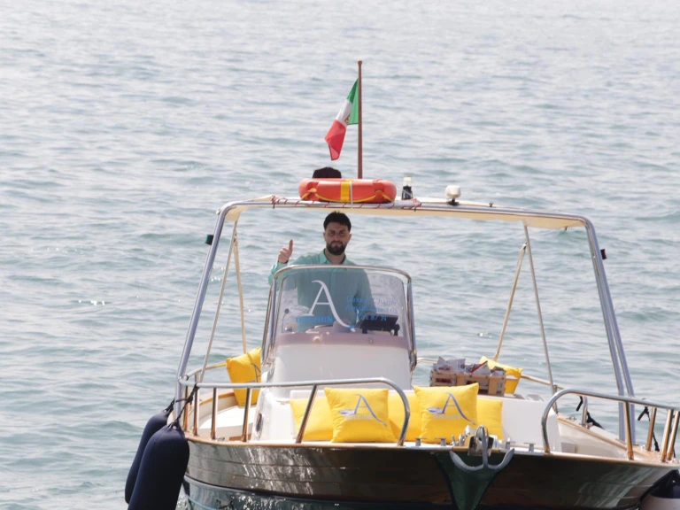 Fratelli Aprea Sorrento 7,50 open cruise mieten Salerno