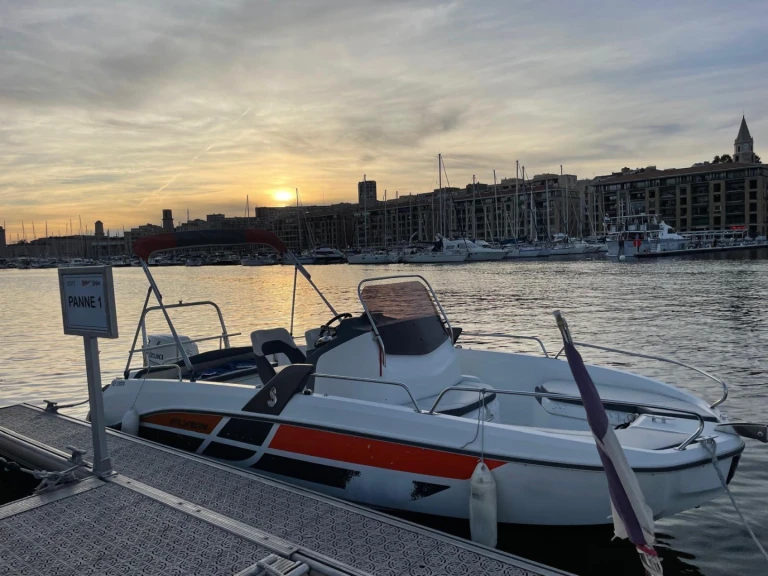 Vermietung Motorboot Quicksilver mit Führerschein