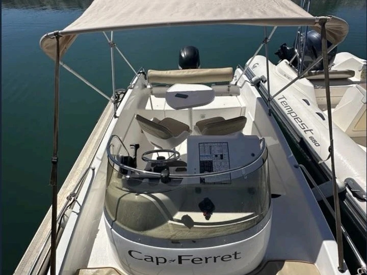 Boot mieten Six-Fours-les-Plages günstig Cap Ferret 552 Sun Deck
