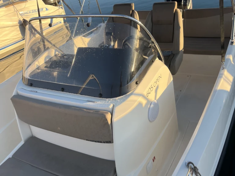 Vermietung Motorboot Quicksilver mit Führerschein
