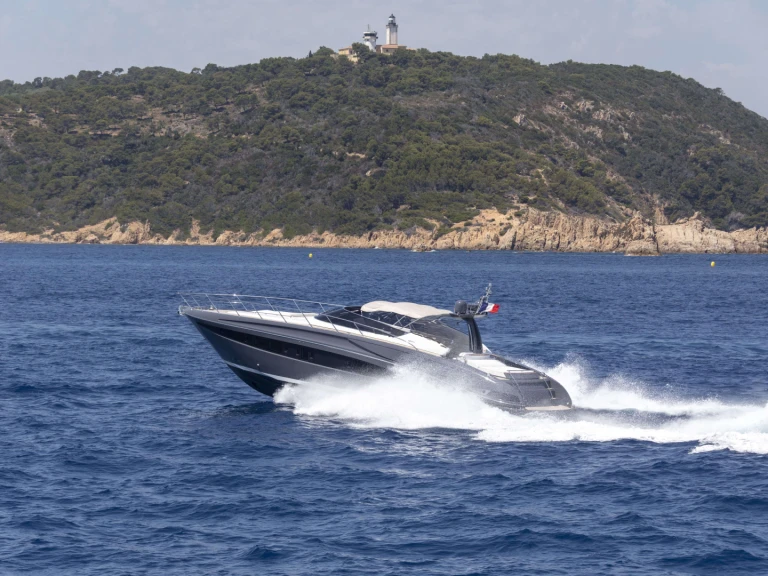 YachtCharter in Saint-Tropez - Riva Virtus 63 auf SamBoat