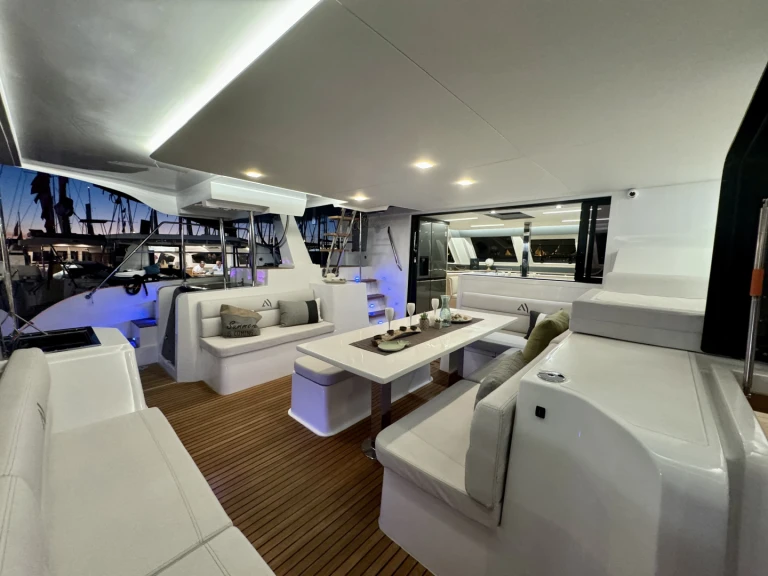 Katamaran mit oder ohne Skipper Aventura yachts mieten in Marina El Portet de Dénia