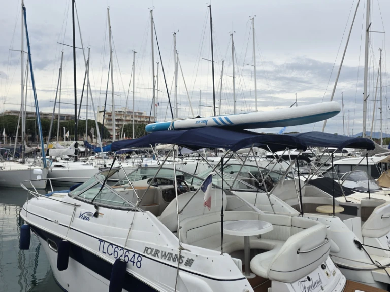 YachtCharter in Mandelieu-la-Napoule - Four Winns Vista 248 auf SamBoat
