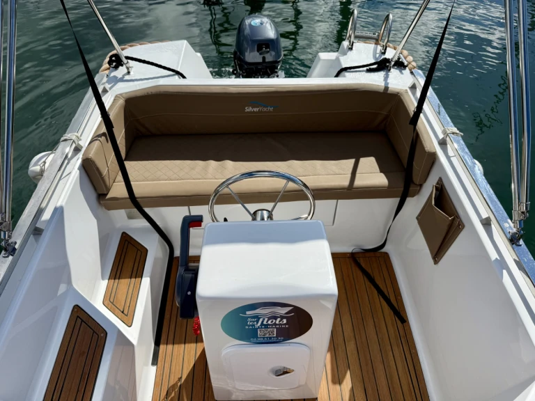 Motorboot mieten in Combrit zum besten Preis