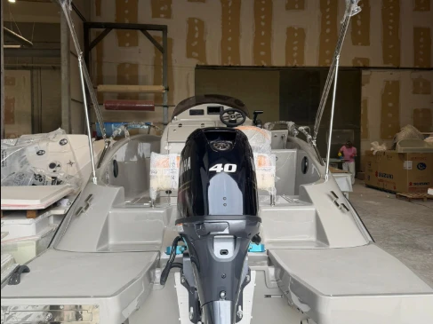Motorboot mieten in Angera zum besten Preis
