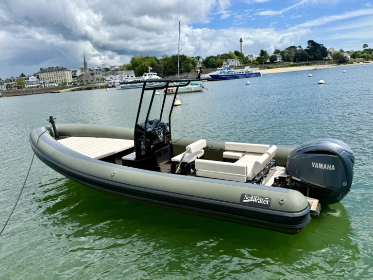 Schlauchboot mit oder ohne Skipper Sea Water mieten in Combrit