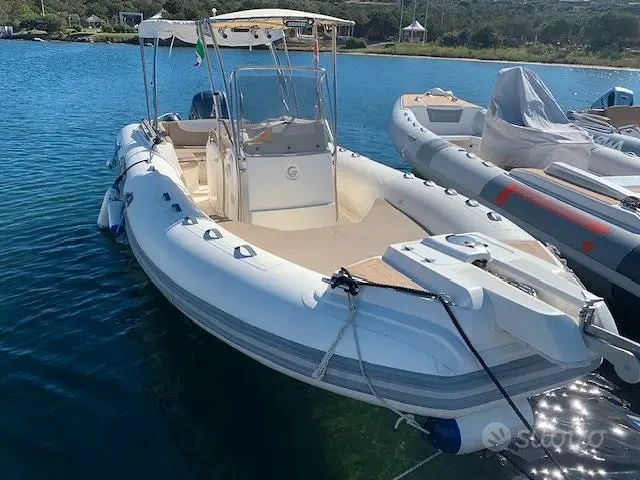 Schlauchboot mieten in Porto Rotondo zum besten Preis