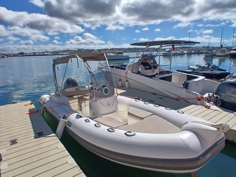 Boot mieten Portimão günstig Tempest 600