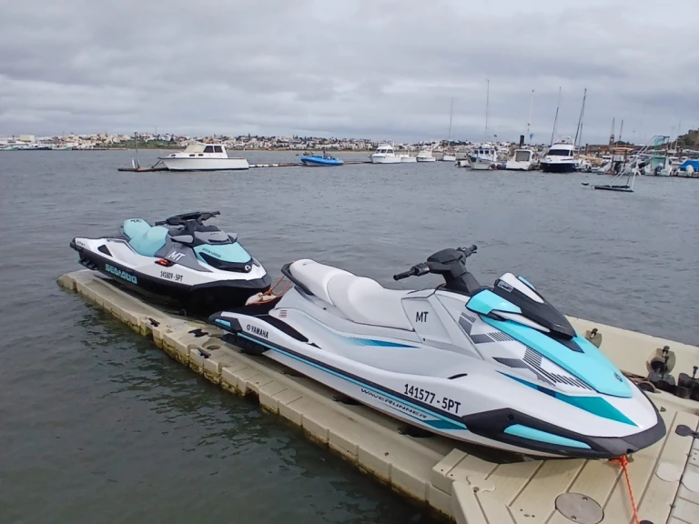 Vermietung Jetski Sea-Doo mit Führerschein