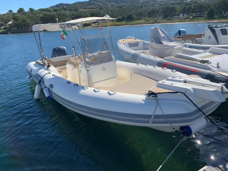 Schlauchboot mieten in Porto Rotondo zum besten Preis