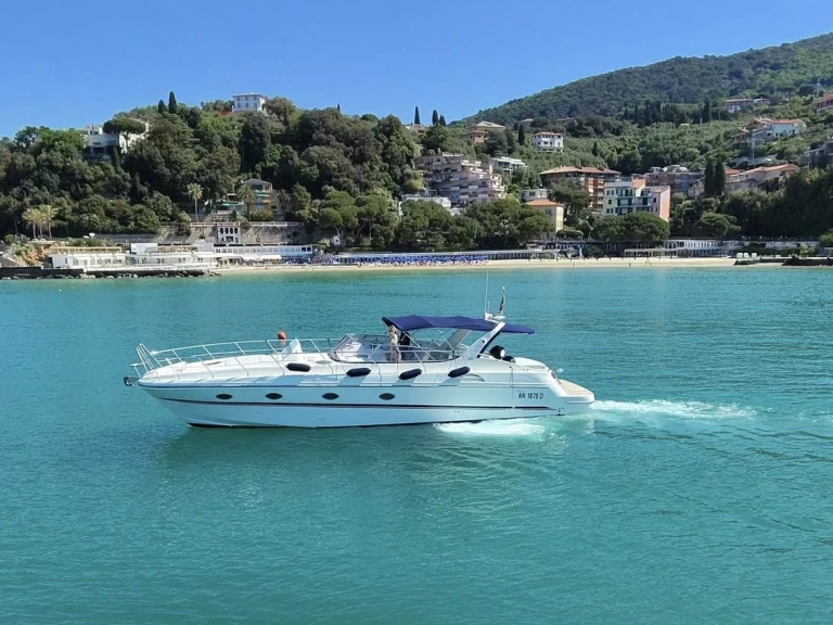 Motorboot mieten in Porto Mirabello zum besten Preis