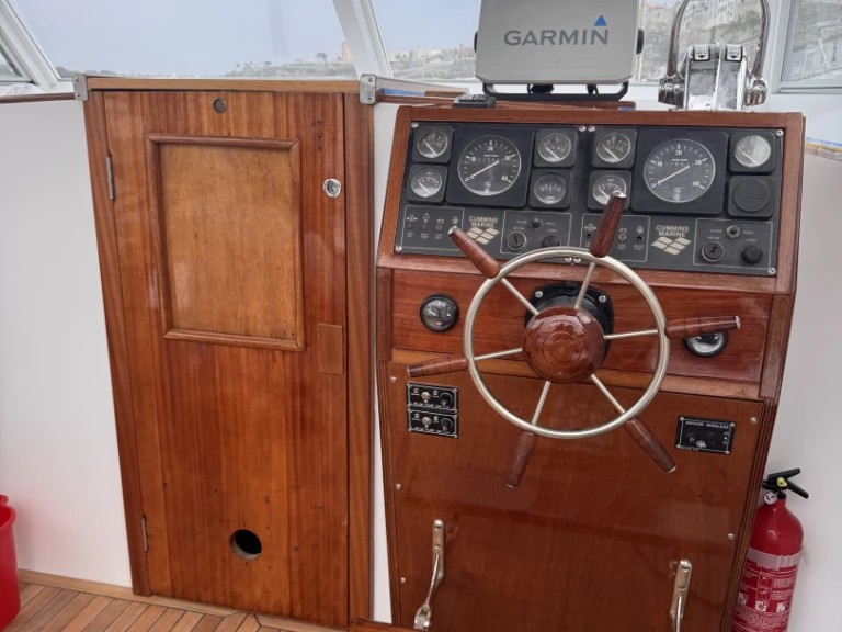 Vermietung Motorboot Cris-Craft mit Führerschein
