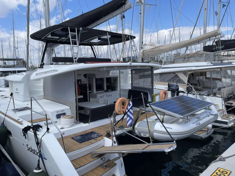 Lagoon Lagoon 450 F mieten Álimos