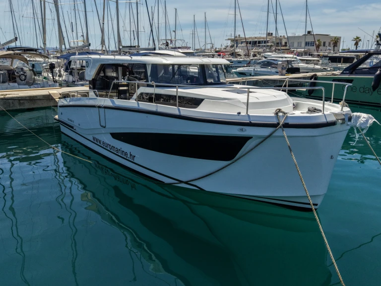 Boot mieten Split günstig Delphia 10 Sedan