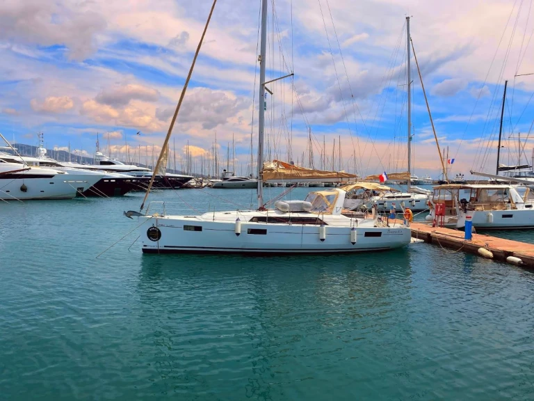 Vermietung Segelboot Bénéteau mit Führerschein