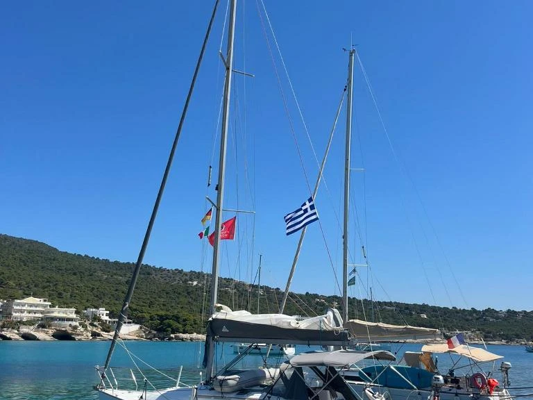 Segelboot mit oder ohne Skipper Jeanneau mieten in Néa Péramos