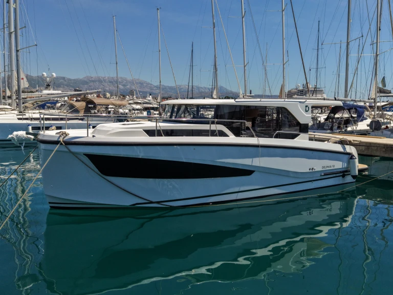 YachtCharter in Split - Delphia Delphia 10 Sedan auf SamBoat