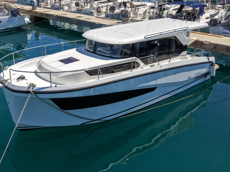 Boot mieten Split günstig Delphia 10 Sedan