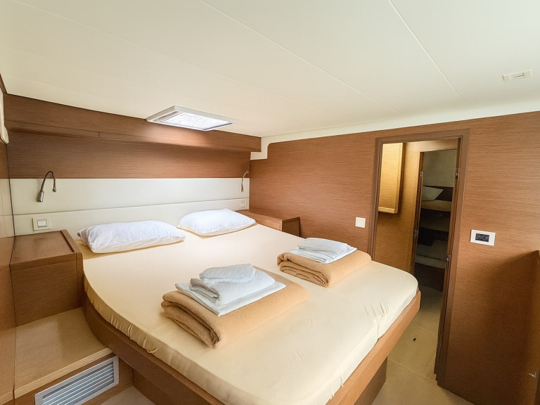 Katamaran mit oder ohne Skipper Lagoon mieten in Lavrion