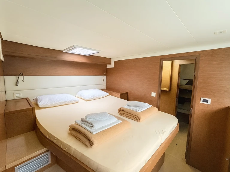Katamaran mit oder ohne Skipper Lagoon mieten in Lavrion
