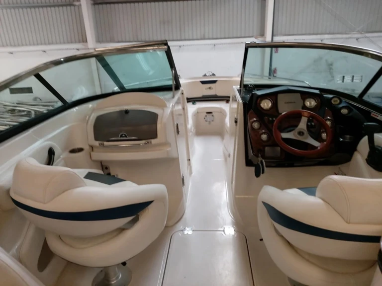 Ein Monterey 264 fs mieten in Mahón