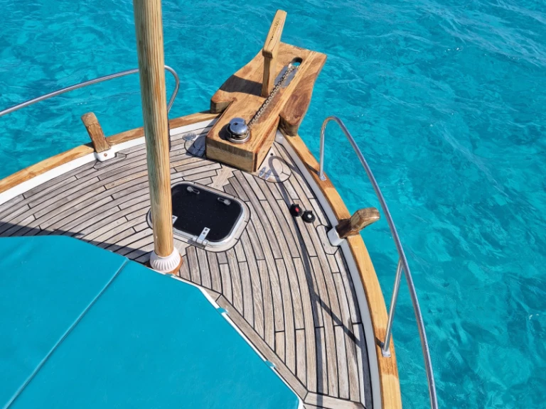 Motorboot mit oder ohne Skipper Llaut capeador mieten in Mahón