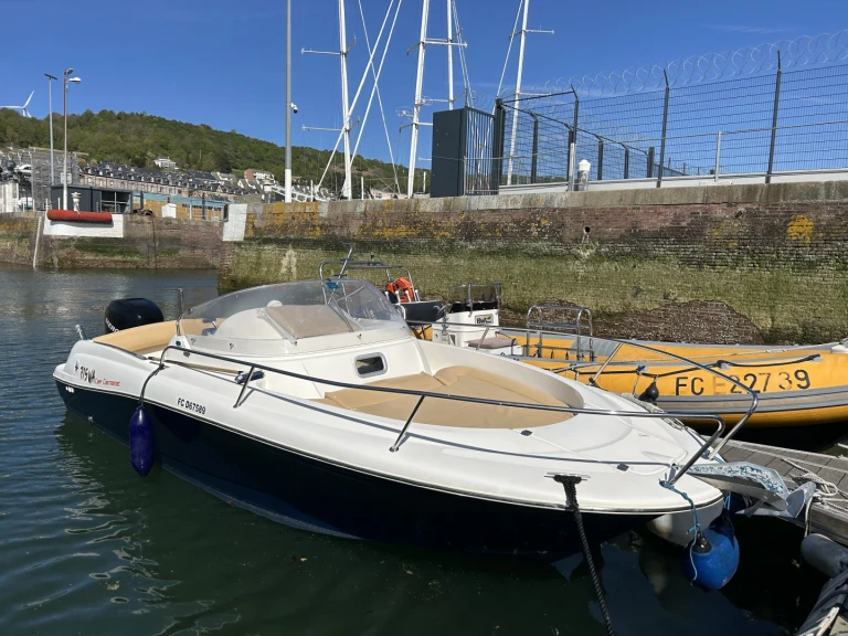 Motorboot mit oder ohne Skipper Jeanneau mieten in Fécamp