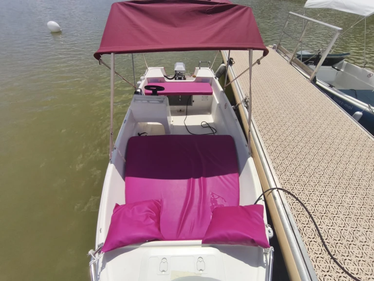 Vermietung Motorboot Naval plastica mit Führerschein