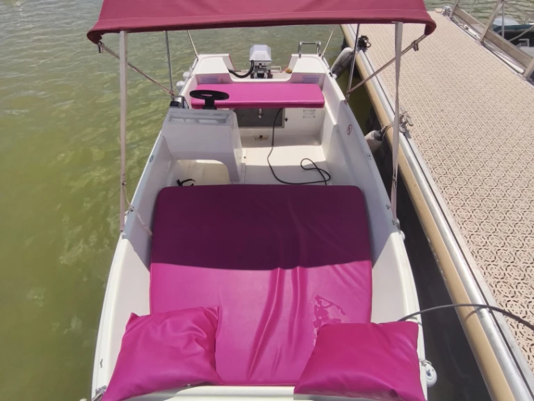 Motorboot mit oder ohne Skipper Naval plastica mieten in Istres