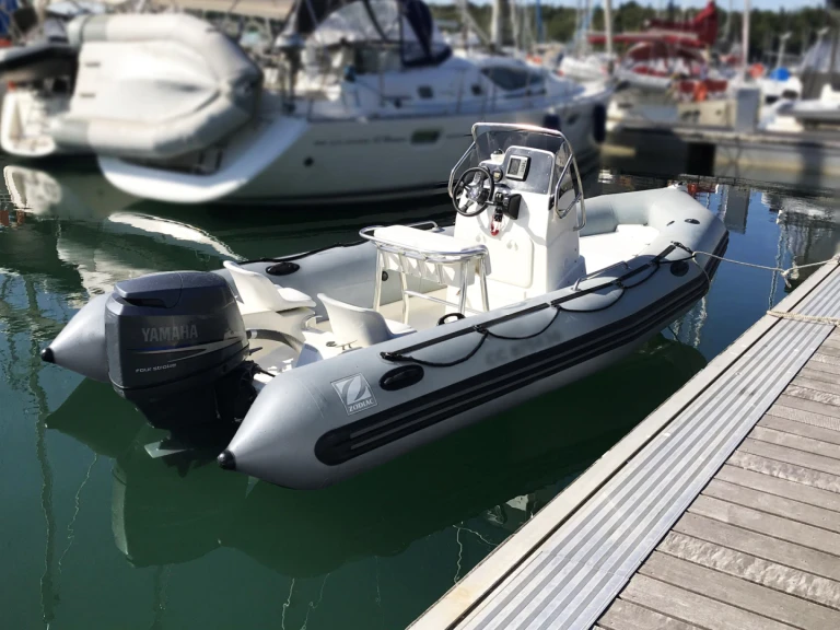 Boot mieten Bénodet günstig Pro Open 550 Black Limited