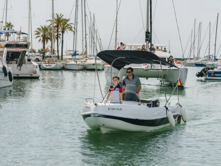 Boot mieten Benalmádena günstig VORAZ 450 PLUS OPEN