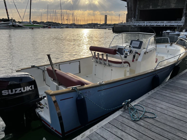 Vermietung Motorboot Rhea mit Führerschein