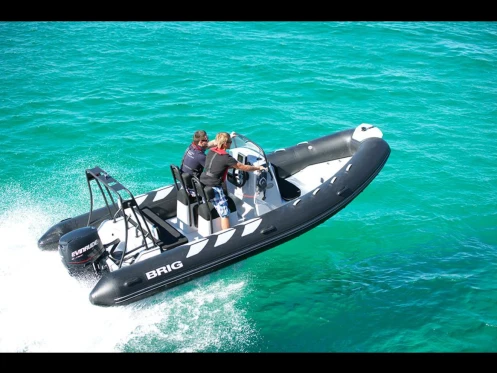 Ein Brig Navigator 570 mieten in Marseille