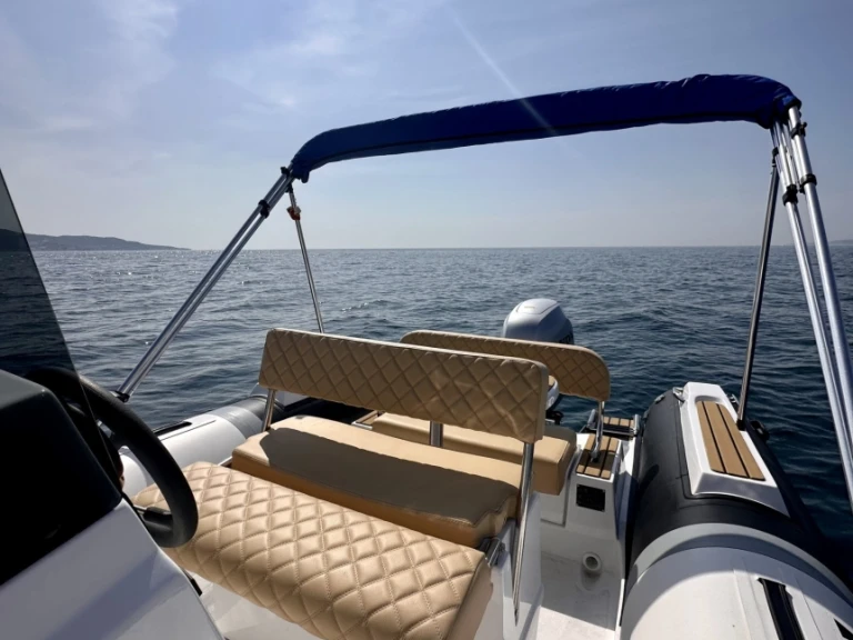 Ein Tiger Open 600 mieten in Empuriabrava