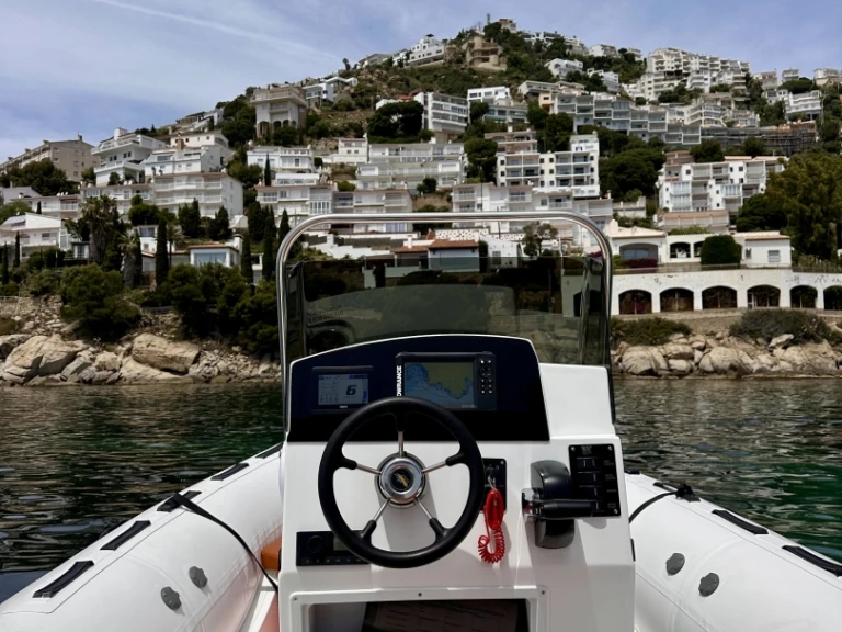 Ein Tiger Proline 620 mieten in Empuriabrava