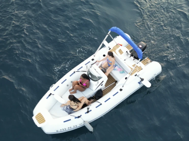 Schlauchboot mit oder ohne Skipper Tiger mieten in Santa Margarida