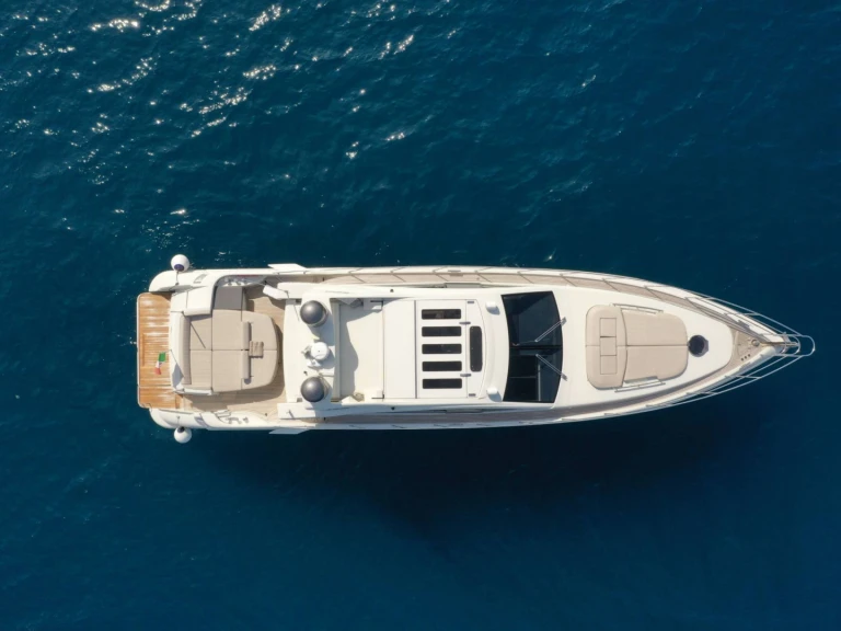 Yacht mieten in Bacoli zum besten Preis