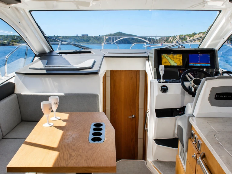 Vermietung Motorboot Karnic mit Führerschein
