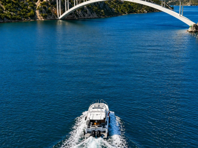 Karnic s37x mieten Šibenik