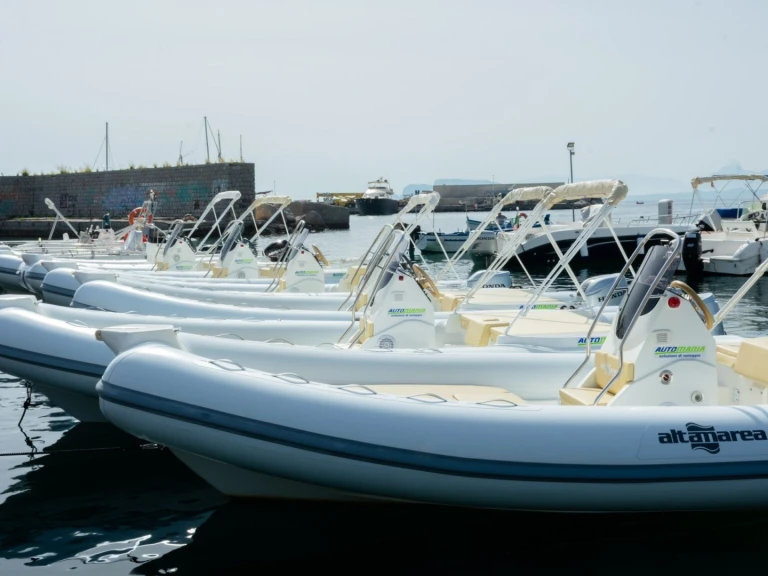 Schlauchboot mieten in Favignana zum besten Preis