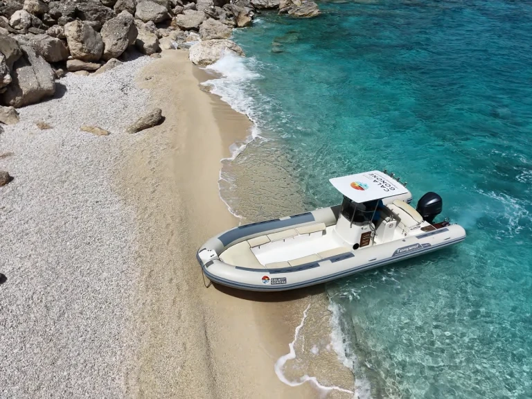 Schlauchboot mieten in Cala Gonone zum besten Preis