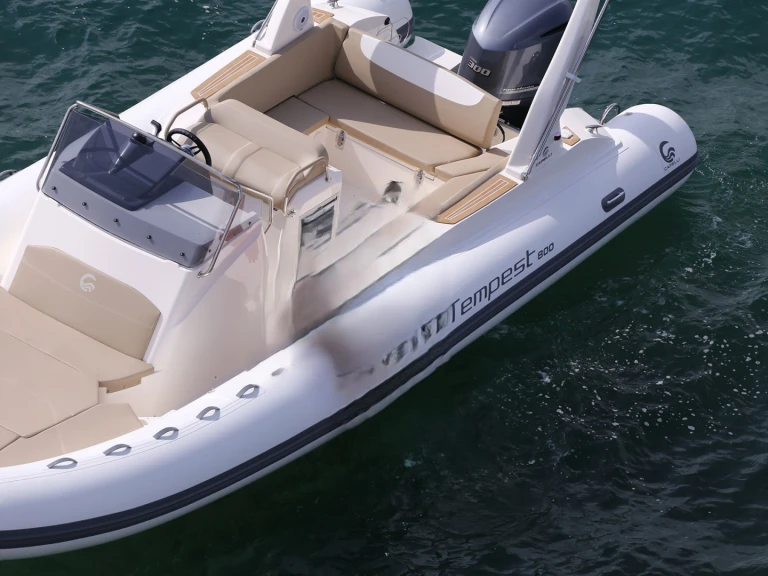 YachtCharter in Hyères - Capelli capelli 800 sun auf SamBoat