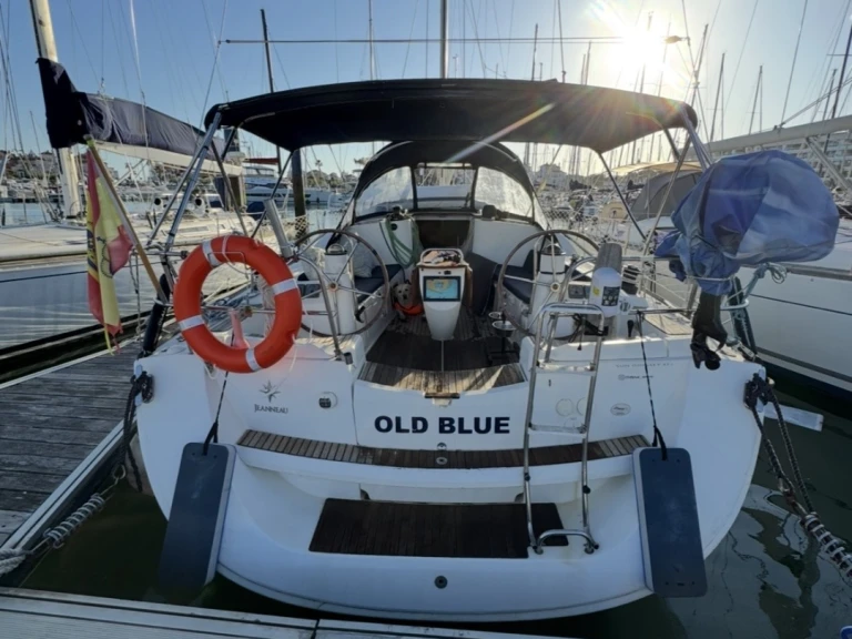 Ein Jeanneau Sun Odyssey 42i mieten in El Puerto de Santa María