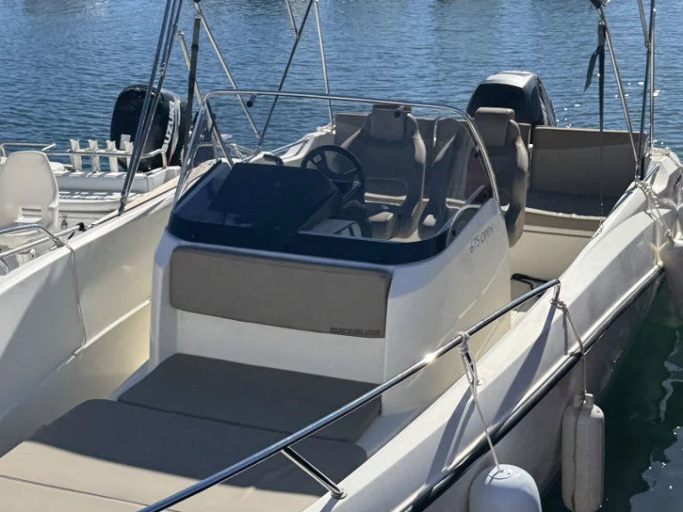 YachtCharter in Six-Fours-les-Plages - Quicksilver Quicksilver 675 Open Activ auf SamBoat