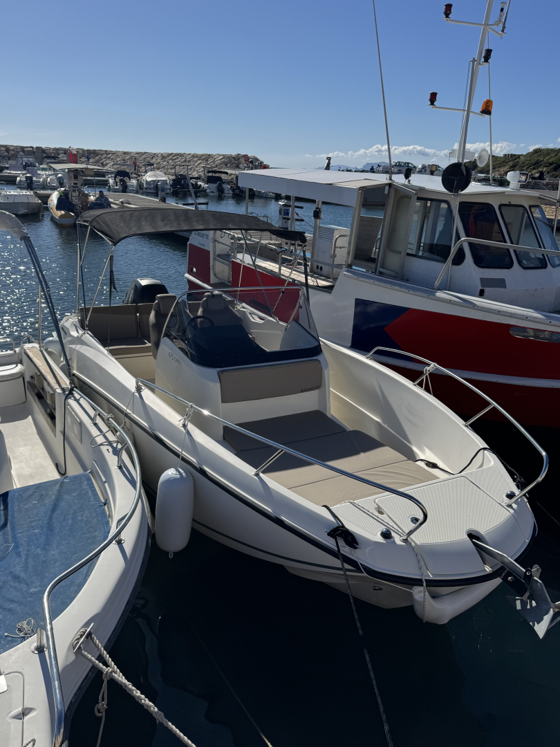 Boot mieten Six-Fours-les-Plages günstig Quicksilver 675 Open Activ
