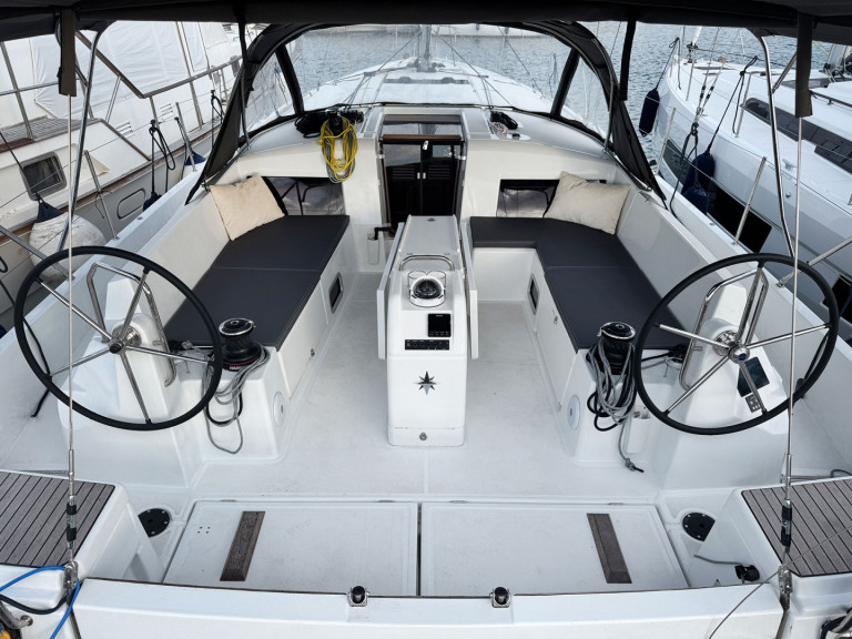 Bootsverleih Jeanneau Sun Odyssey 490 Puntone Samboat