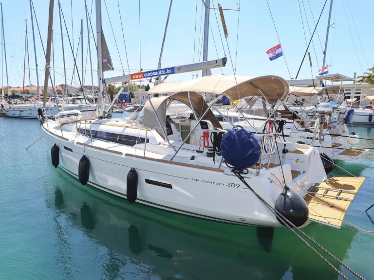 Segelboot mieten in Biograd na Moru zum besten Preis